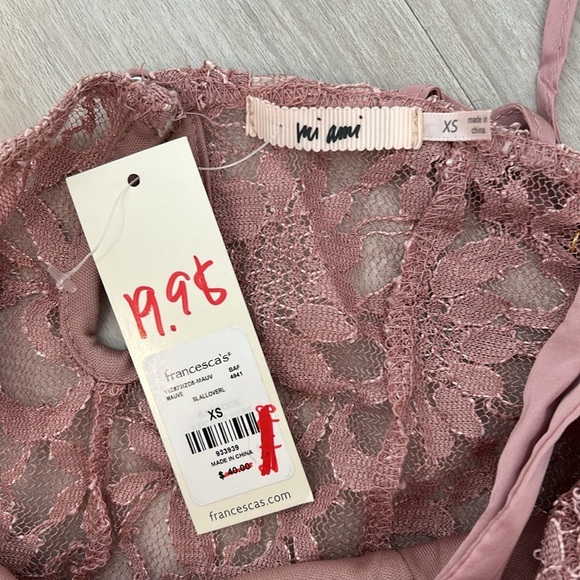 Francesca’s Collections Floral Lace Bodysuit - Picture 4 of 5